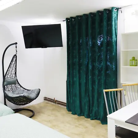 Studio + Lägenhet *